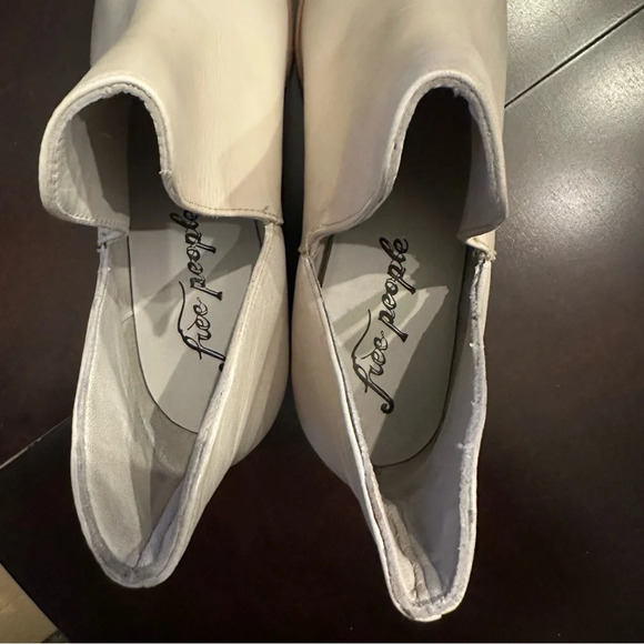 NIB Free People Charm Double V Ankle Boot Ecru/Bone Leather Size 38.5 - Picture 9 of 14